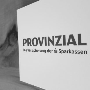 Abfotografiertes Logo Provinzial Versicherung schwarzweiß